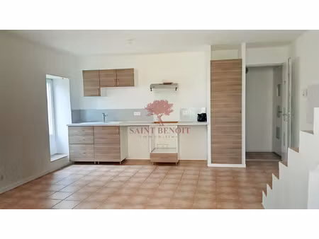 a louer à montpeyroux appartement 3 pièces en duplex + stock