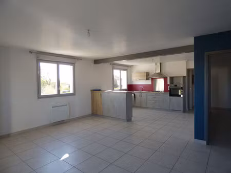 appartement romenay 3 pièce(s) 97 m2 avec cour