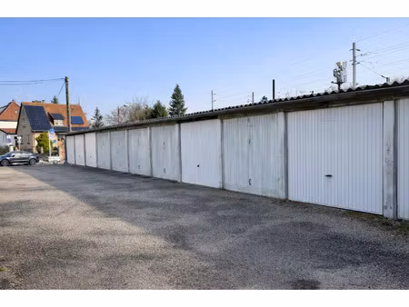 à louer : garage fermé à lacaune