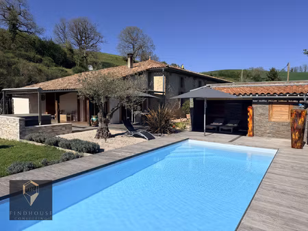 maison t5 - 184 m2 - garage - piscine