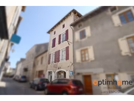 opportunité unique au cœur du village historique de confolens !