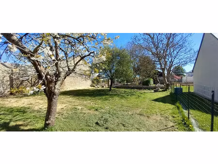 terrain trelivan 311 m2