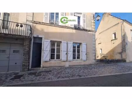 location appartement 3 pièces à la ferté-bernard (72400) : à louer 3 pièces / 80m² la fert