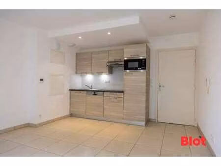 location appartement 2 pièces à dinard (35800) : à louer 2 pièces / 38m² dinard