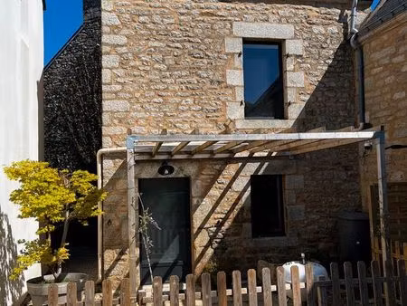 loue jolie maison de pierre 3 pièces centre ville sulniac