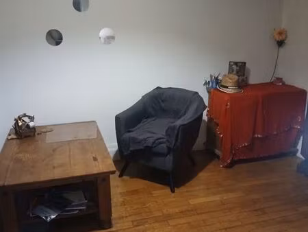 logement avec interphone et cuisine équipée