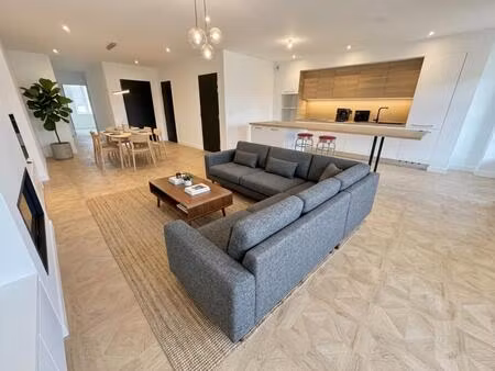 appartement 3 pièces avec terrasse en centre ville