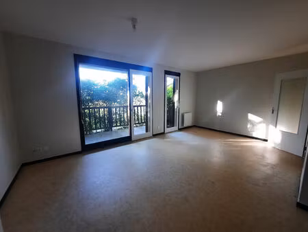 caussade centre t1 en rez-de-chaussée