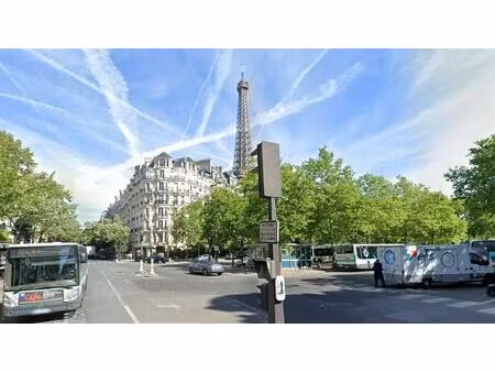 location commerce paris 75007 65m²
