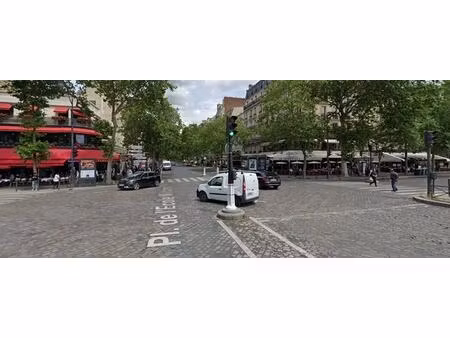 location commerce paris 75007 70m²