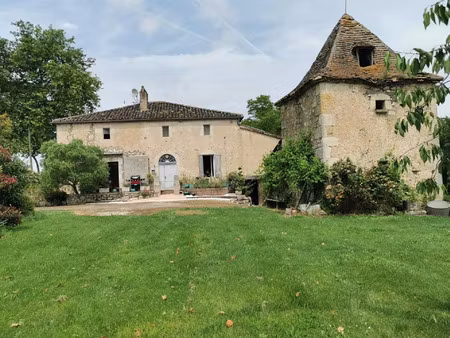 vente maison 5 pièces 244 m² pergain-taillac (32700)