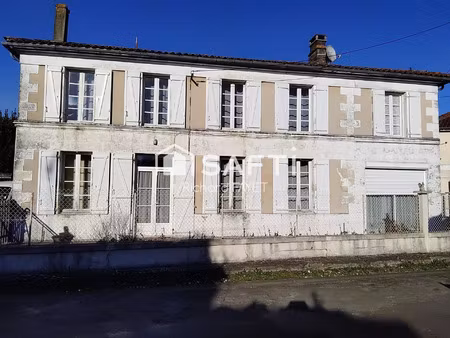 vente maison 8 pièces 195 m² sainte-ramée (17240)