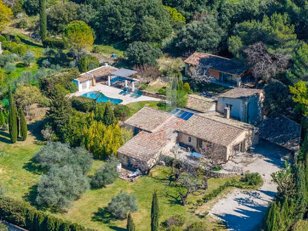 magnifique propriété de charme avec piscine