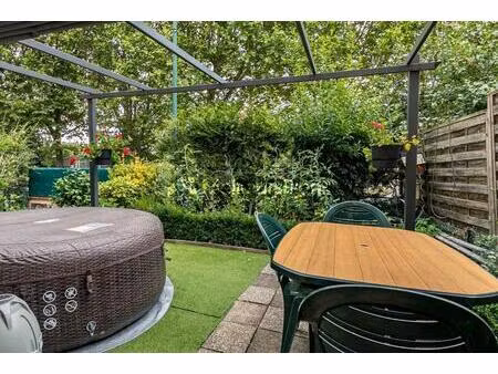 maison de ville au calme