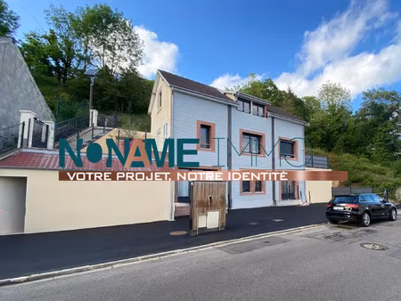 immeuble centre ville 6 appartements avec stationnements