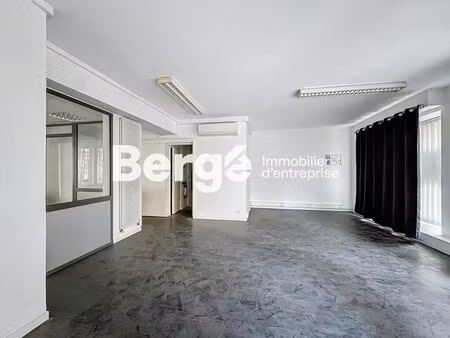 vente commerce 302 m²