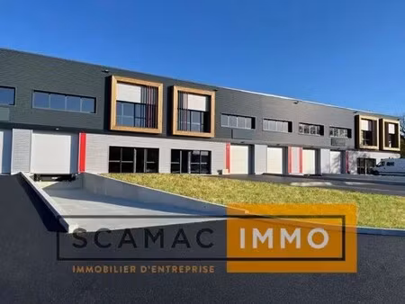 location entrepôt 304 m²