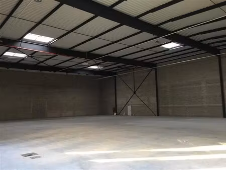 location entrepôt 1 290 m²