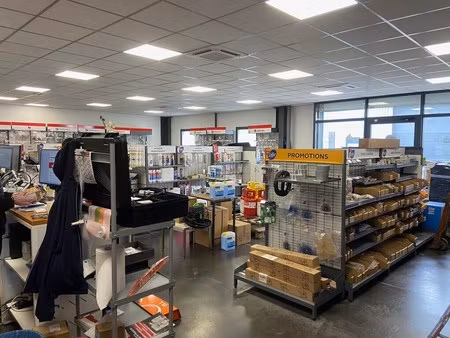 location local d'activités 340 m²