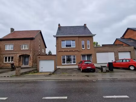 woning met 2 slaapkamers  garage en tuin