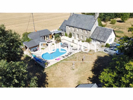 superbe longère familiale de 211 m² à saint sauveur la pommeraye - rare sur le marché !