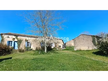 belle maison à rénover proche du château de biron