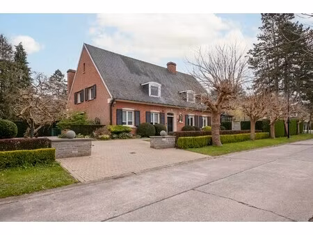 karaktervolle villa in het domein van bouchout te wemmel