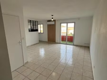 apparemment t2 dans une résidences