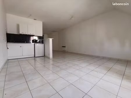 studio 1 pièce 34 m²