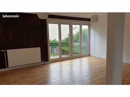 maison a louer proche de la gare et à proximité immédiate de toutes commodités