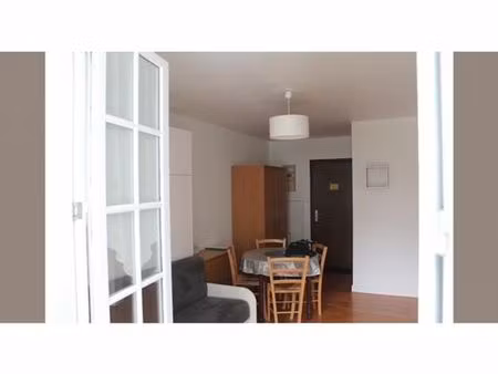 beau studio au calme centre