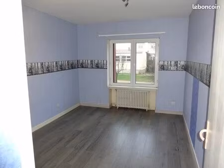 loue apprtement f3 - 1er etage