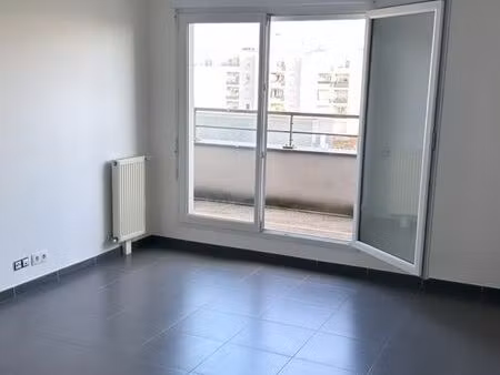 appartement 2 pièces en location fleury mérogis