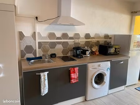 studio à 750 euros ttc â etang salé