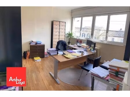 location bureaux 279 m²