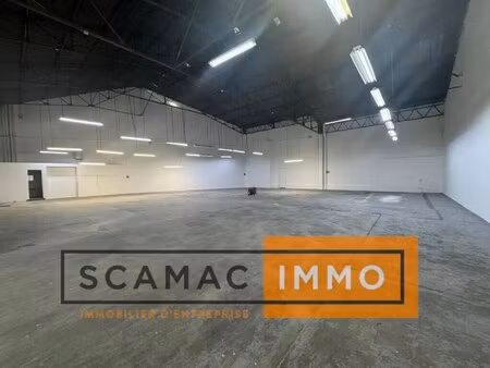 location entrepôt 800 m²