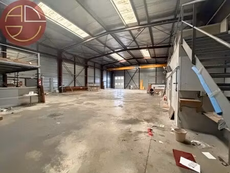 vente entrepôt 1 250 m²