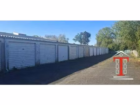 vente garage et parking à angers saint-serge (49000) : à vendre / 16m² angers saint-serge