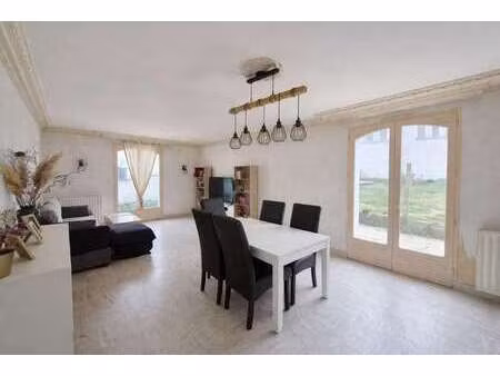 vente maison à méral (53230) : à vendre / 131m² méral