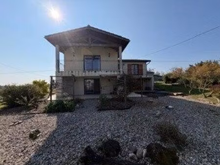 maison de 193 m² sur deux niveaux  possibilité de faire deux logements indépendant