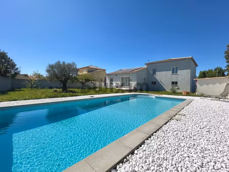 maison familiale avec piscine et grand garage