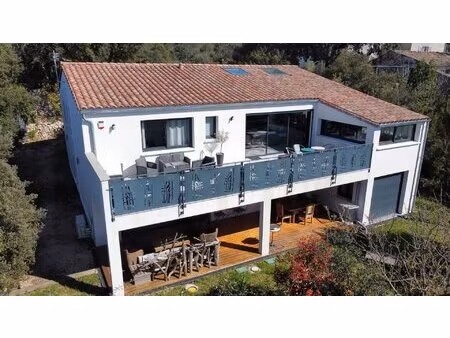 maison et dépendances