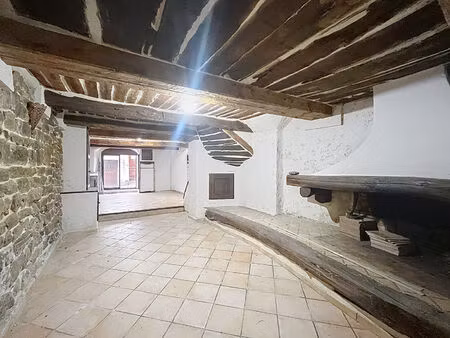 charmante maison de village d'environ 160 m² - rue calme