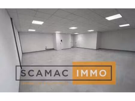 location commerce salon de provence 13300 165m²