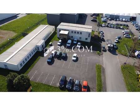 ensemble immobilier à usage commercial