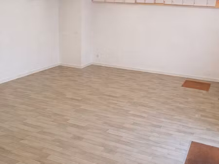 à louer local commercial 121 m² – 895 € |jarny