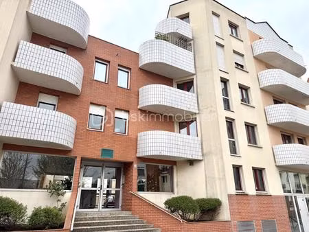 rouen 76100 quartier matmut - appartement t4 - 3 chambres  3 balcons  un box de stationnem