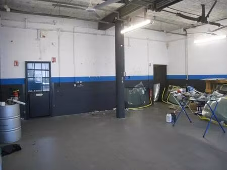 location entrepôt aubagne 13400 102m²
