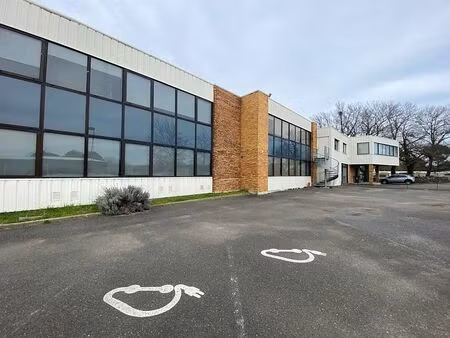location entrepôt / local d'activités gradignan 1 557 m²