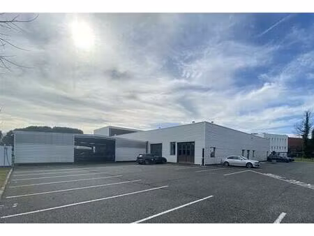 location local d'activités merignac 1 339 m²